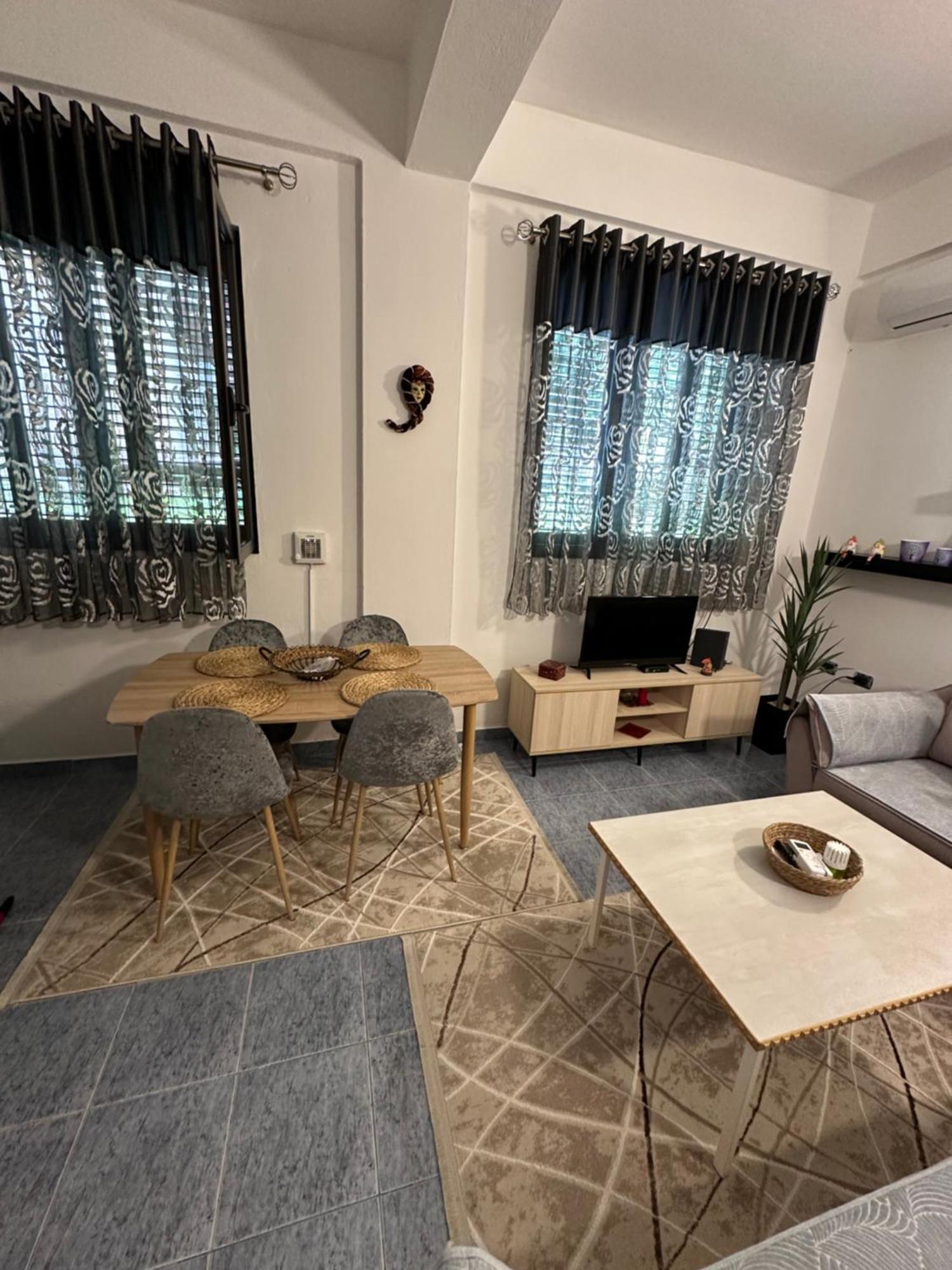 Apartment Near The Centre Of Tirana Buitenkant foto